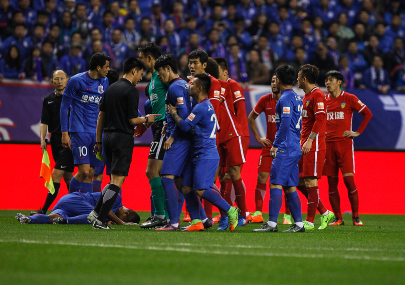 场常通过右 场常通过右